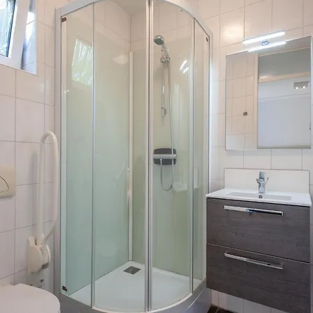 Restyled House, 5 Bathrooms, Near Vrachelse Heide Сasa de vacaciones *
